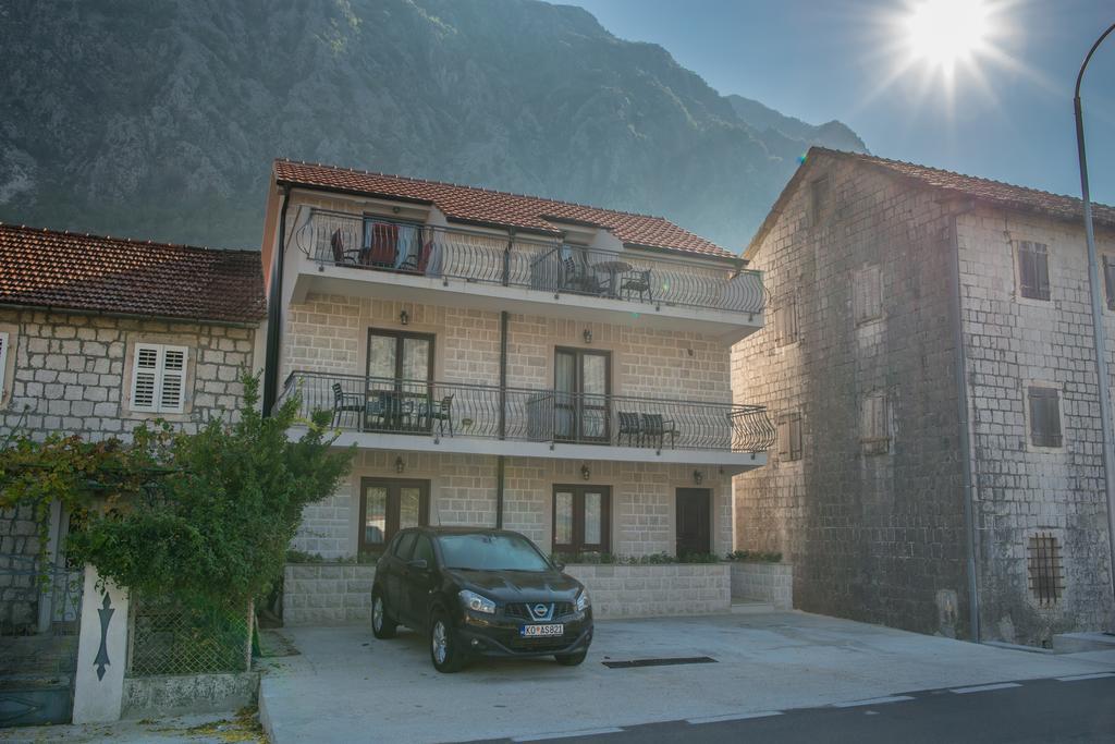 Apartments Marija Risan Exterior foto